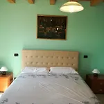 Casa Tarcisio Bed & Breakfast *